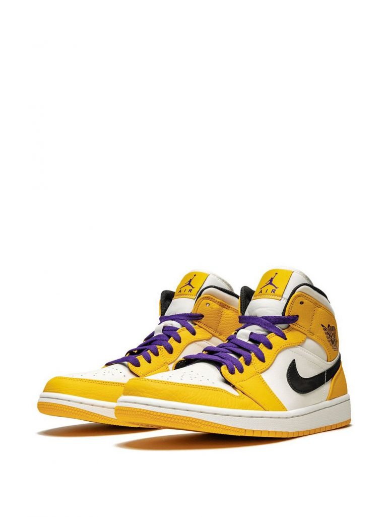 ⁦Air Jordan 1 Mid SE lakers⁩ - الصورة ⁦3⁩