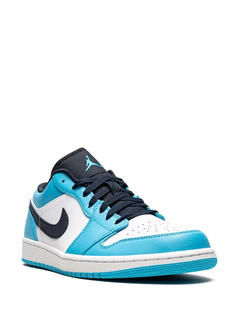 ⁦Air Jordan 1 Low UNC sneakers⁩ - الصورة ⁦2⁩
