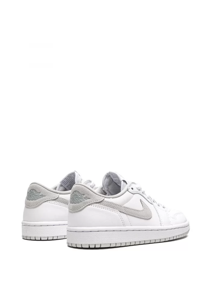 16726009_36001024_1000 Air Jordan 1 Low OG sneakers - الصورة 2