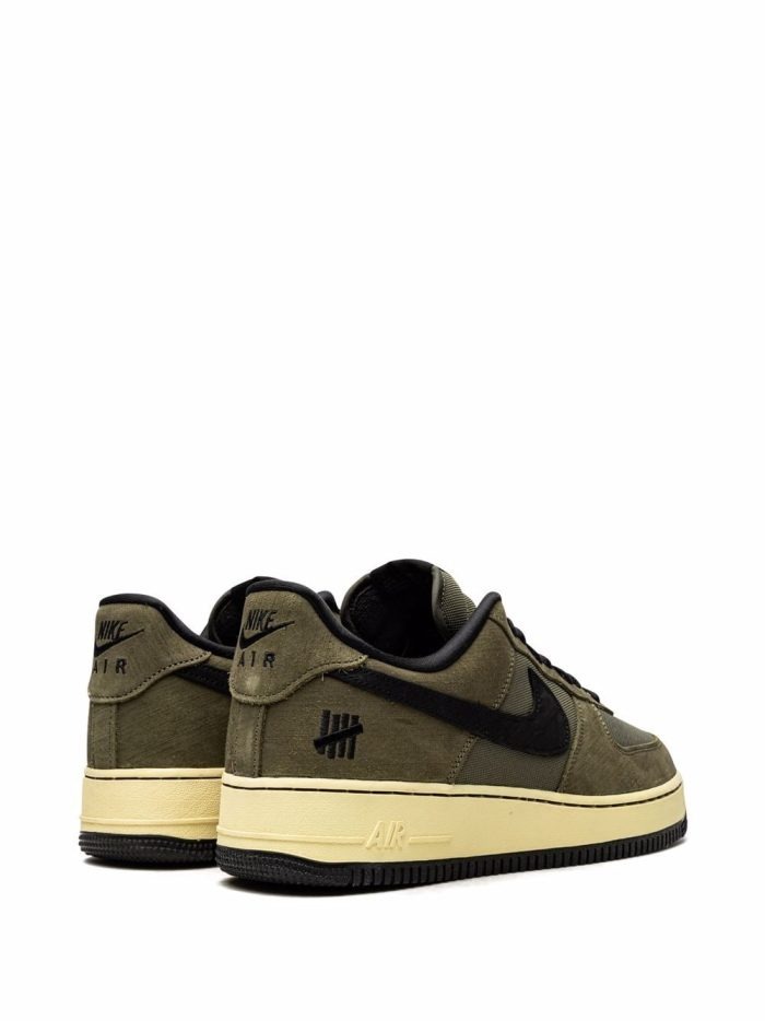 17030726_35781198_1000 x Undefeated Air Force 1 Low SP sneakers "Ballistic" - الصورة 2