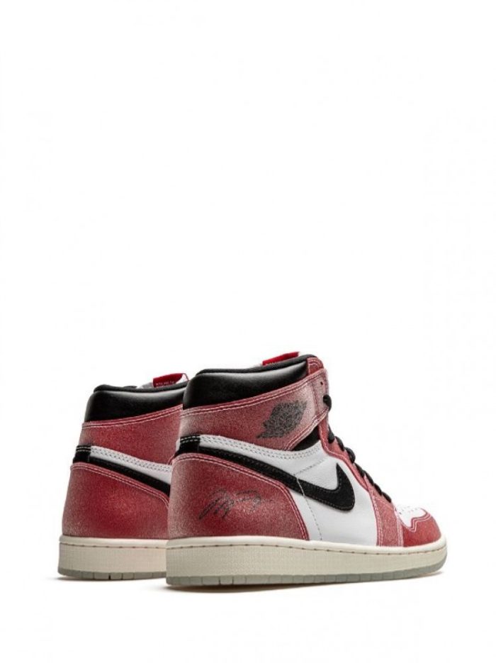 25K7rWj26XmhgqGf8Hq1aX9lVDshc1pQlaXU6Ywk Air Jordan 1 Retro High "Trophy Room - Chicago - الصورة 2