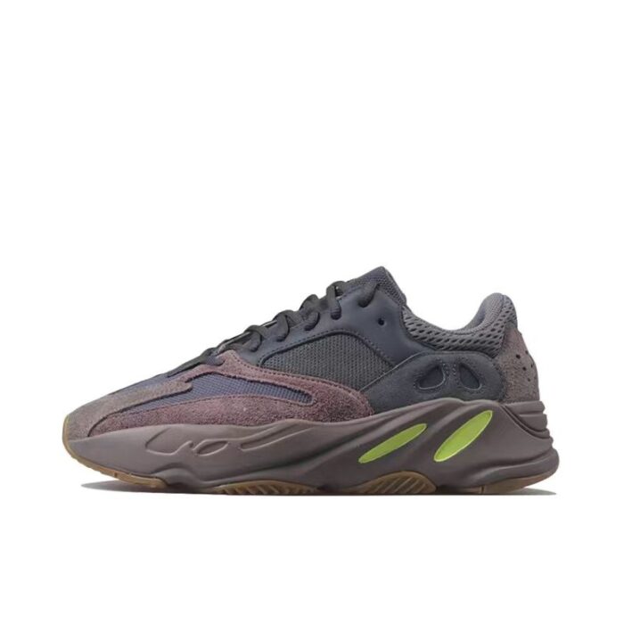 ⁦Yeezy Boost 700⁩ - الصورة ⁦1⁩