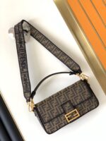 شنطة فندي FENDI - الصورة 2