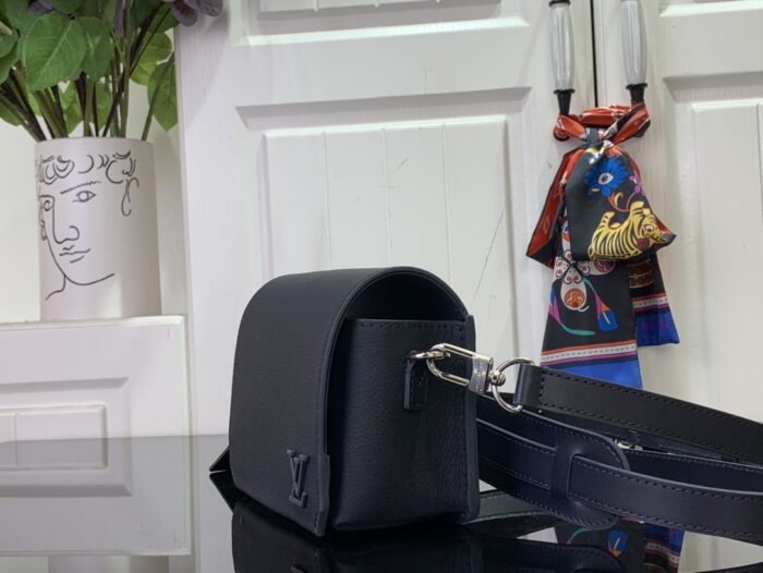 ⁦شنطة لويس فيتون LV⁩ - الصورة ⁦7⁩