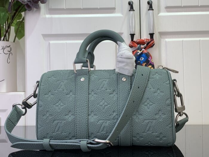 5873777f شنطة لويس فيتون LV - الصورة 9