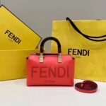 شنطة فندي FENDI