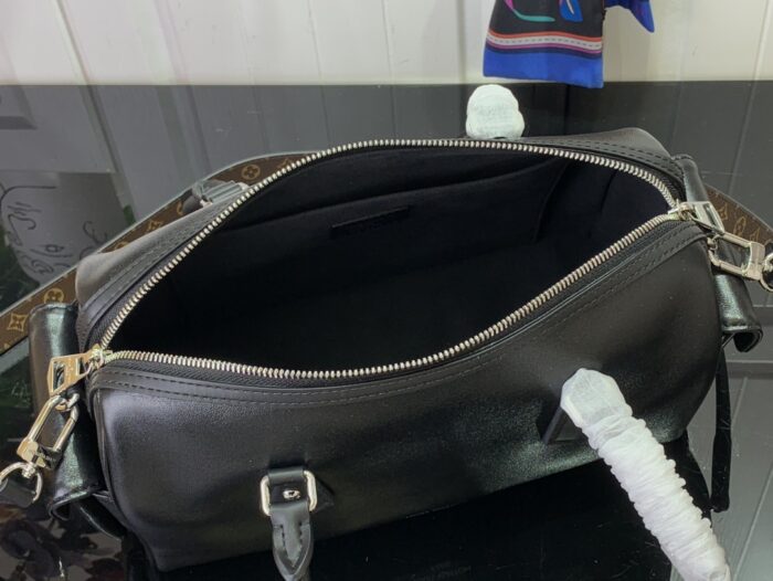 ⁦شنطة لويس فيتون LV⁩ - الصورة ⁦8⁩