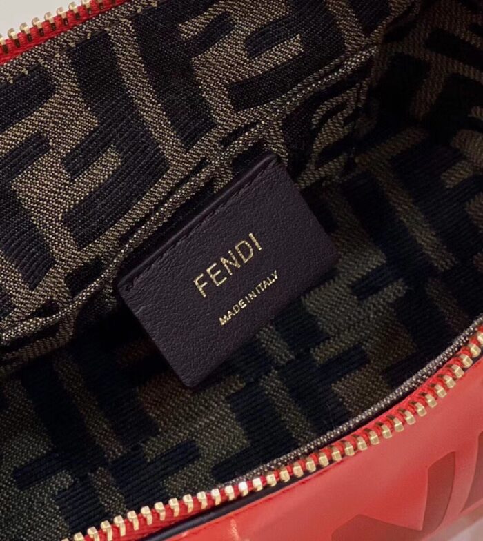 ⁦شنطة فندي FENDI⁩ - الصورة ⁦7⁩