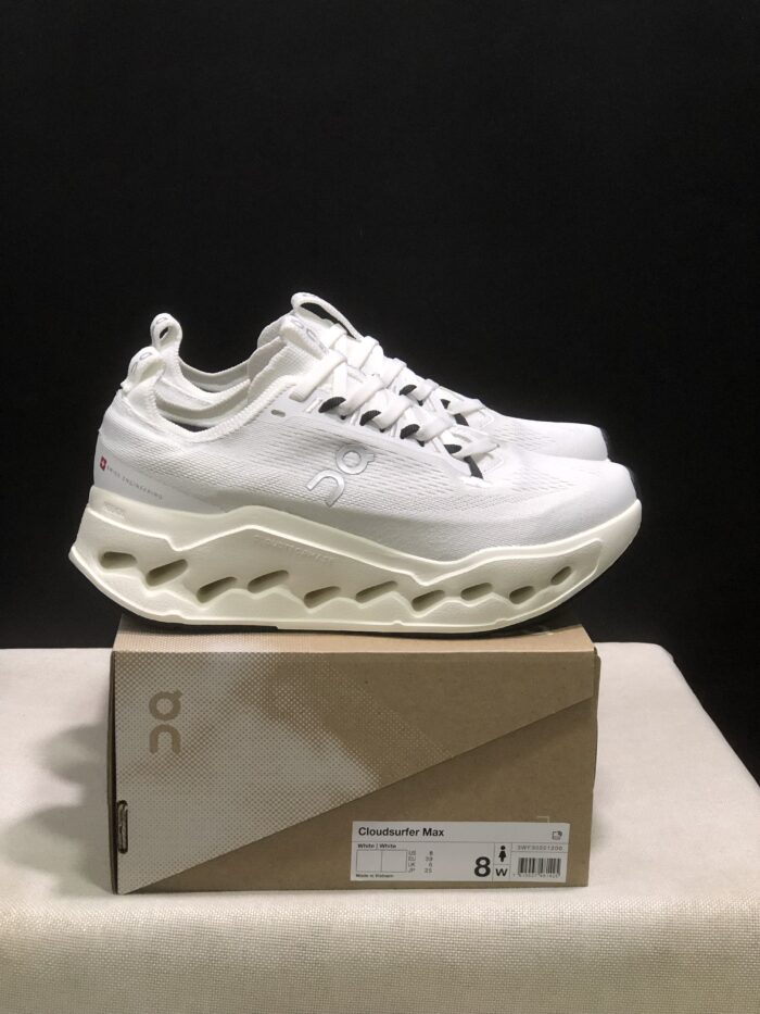 ⁦حذاء On Running اون رانينج ابيض⁩ - الصورة ⁦3⁩