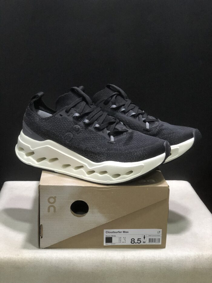 ⁦حذاء On Running اون رانينج اسود⁩ - الصورة ⁦6⁩