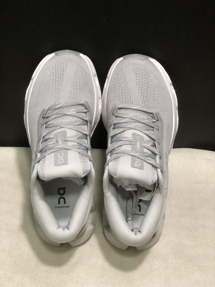 ⁦حذاء On Running اون رانينج رصاصي⁩ - الصورة ⁦5⁩
