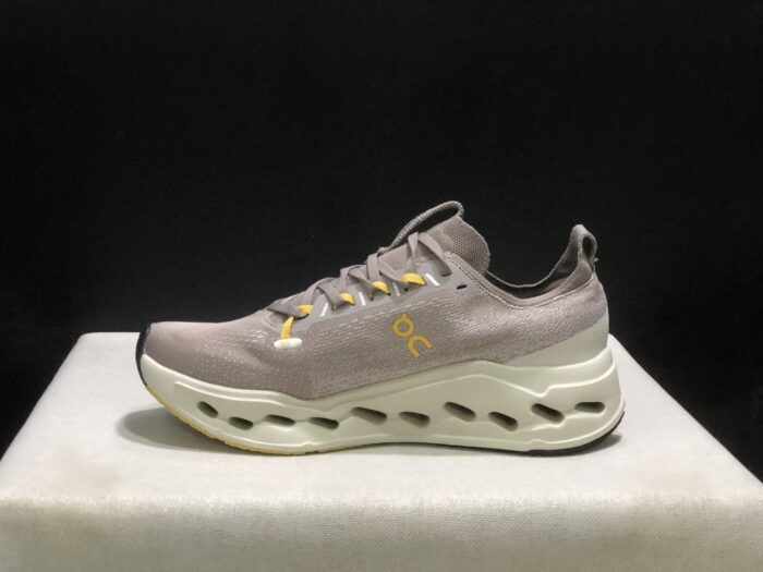 ⁦حذاء On Running اون رانينج بنفسجي⁩ - الصورة ⁦4⁩