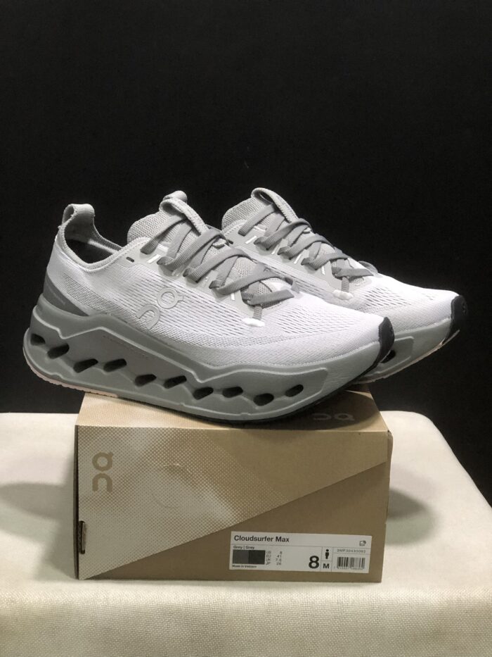 ⁦حذاء On Running اون رانينج فضي⁩ - الصورة ⁦3⁩