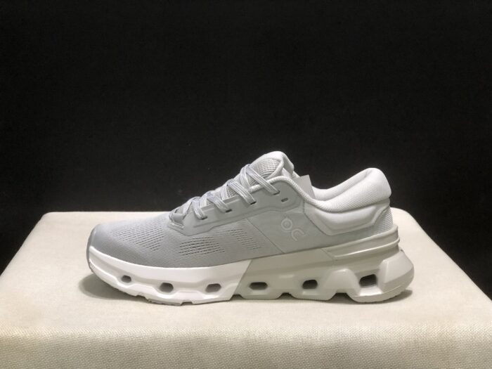 ⁦حذاء On Running اون رانينج رصاصي⁩ - الصورة ⁦6⁩