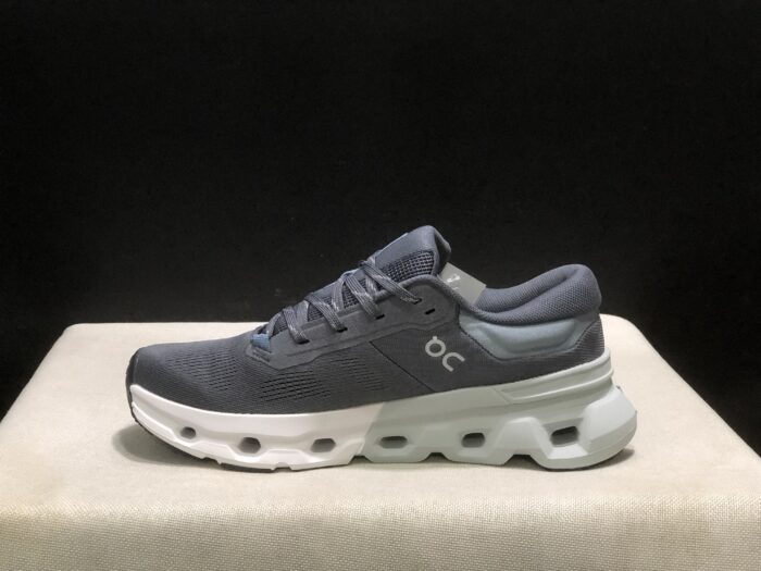 ⁦حذاء On Running اون رانينج كحلي⁩ - الصورة ⁦7⁩