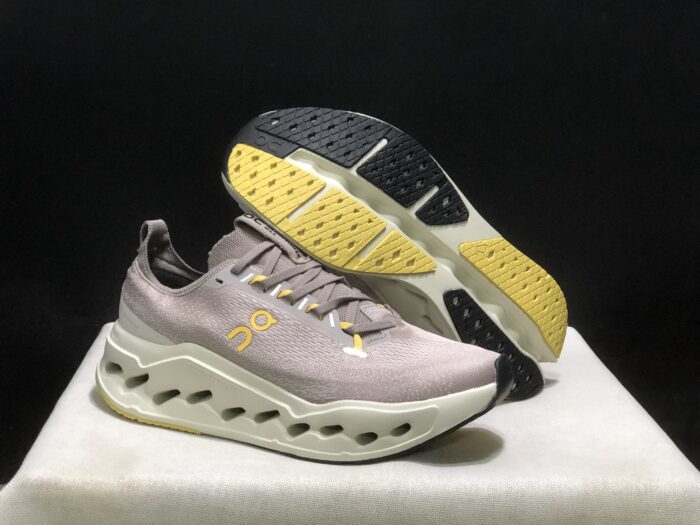 ⁦حذاء On Running اون رانينج بنفسجي⁩ - الصورة ⁦2⁩