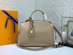 شنطة لويس فيتون LV