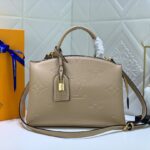 شنطة لويس فيتون LV