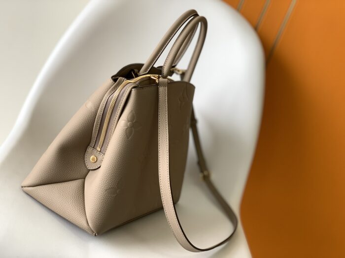 ⁦شنطة لويس فيتون LV⁩ - الصورة ⁦3⁩