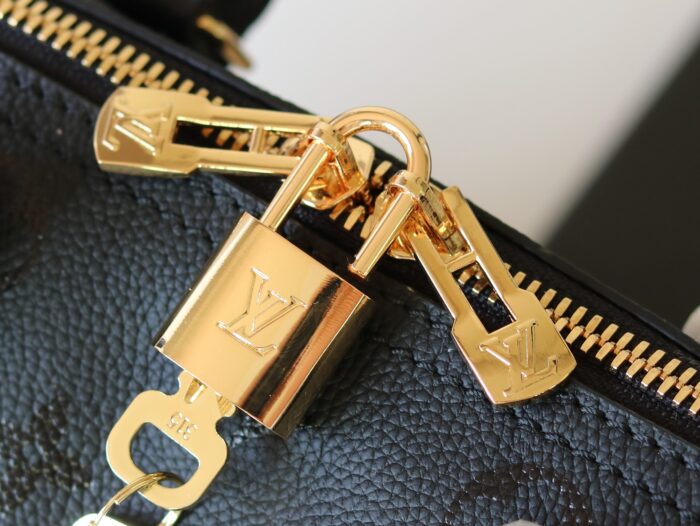 ⁦شنطة لويس فيتون LV⁩ - الصورة ⁦8⁩