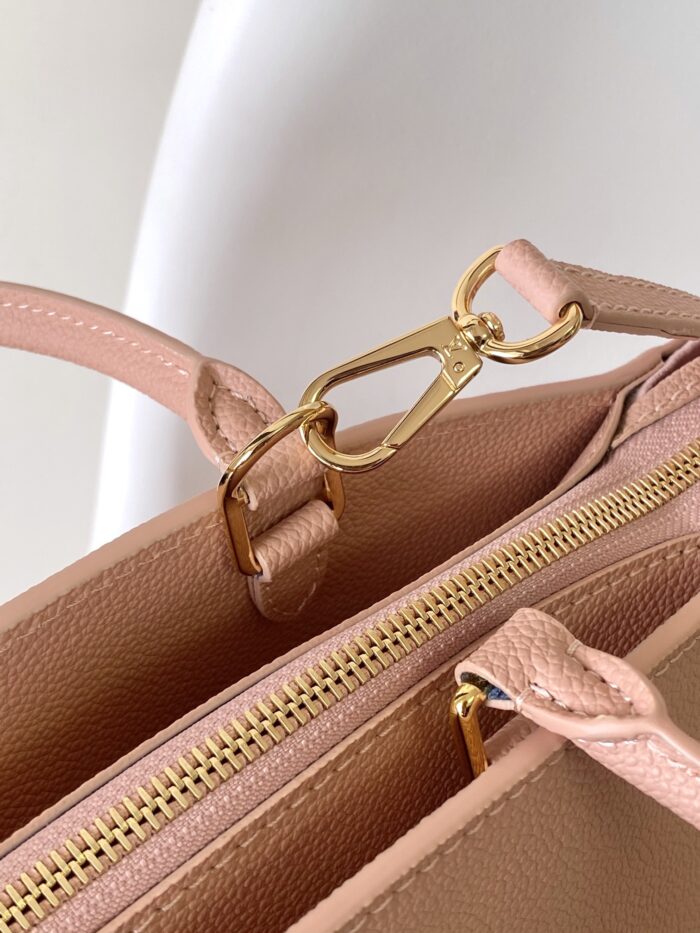 ⁦شنطة لويس فيتون LV⁩ - الصورة ⁦9⁩